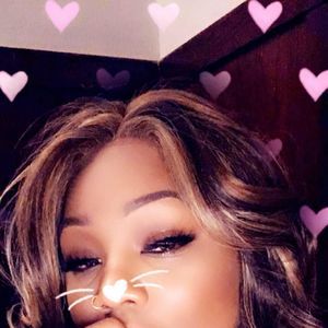 Meet your Posher, Janisha